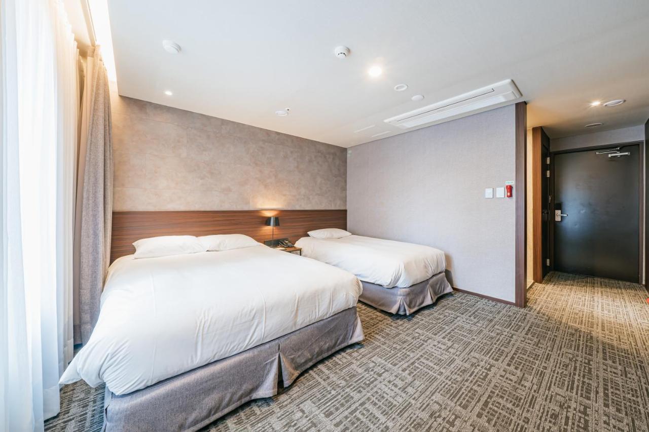 Hotel With City جيجو المظهر الخارجي الصورة