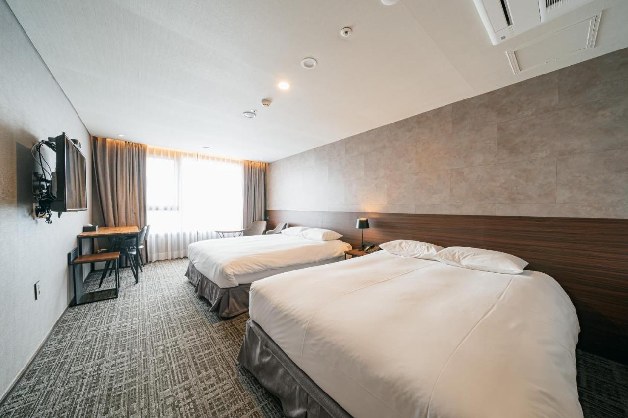 Hotel With City جيجو المظهر الخارجي الصورة