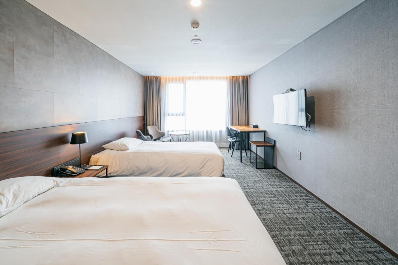 Hotel With City جيجو المظهر الخارجي الصورة