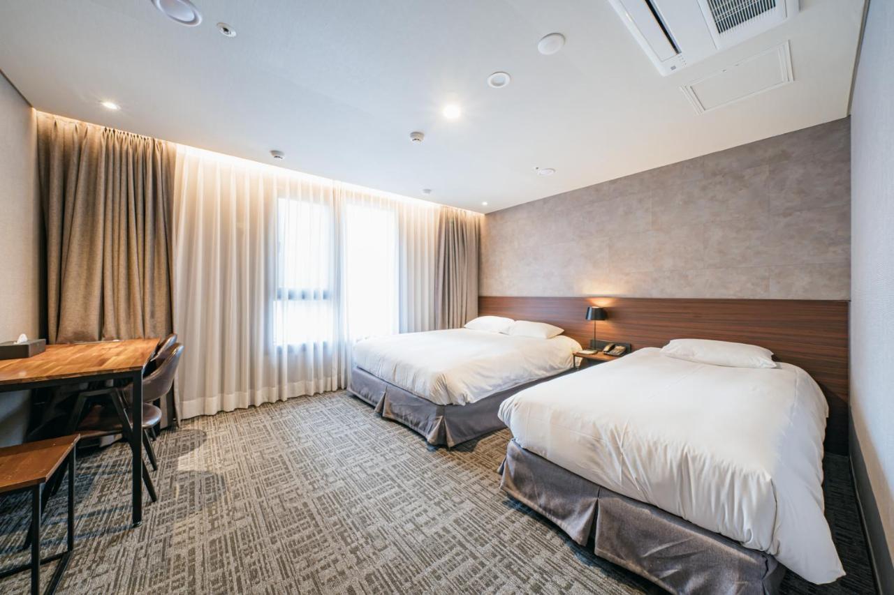 Hotel With City جيجو المظهر الخارجي الصورة