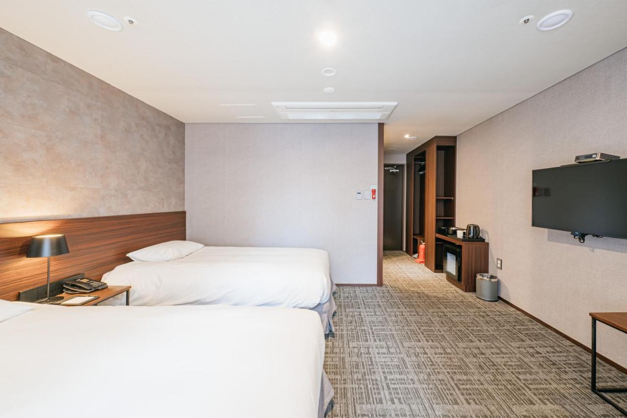 Hotel With City جيجو المظهر الخارجي الصورة