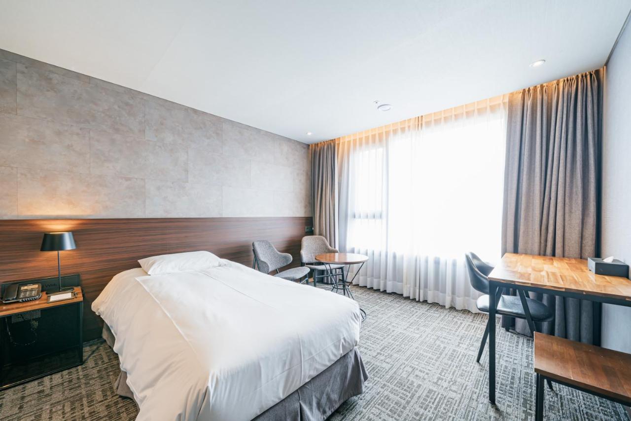 Hotel With City جيجو المظهر الخارجي الصورة